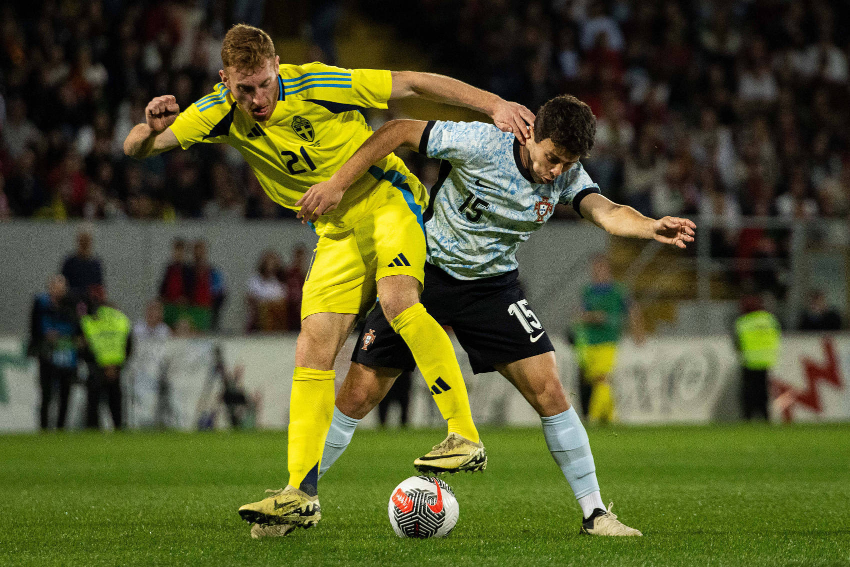 瑞典队翻盘葡萄牙队，奥恰洛夫关键制胜