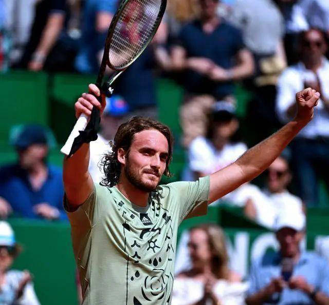 法网轻取年终总决赛,西西帕斯扛起全队 法网轻取年终总决赛,西西帕斯扛起全队