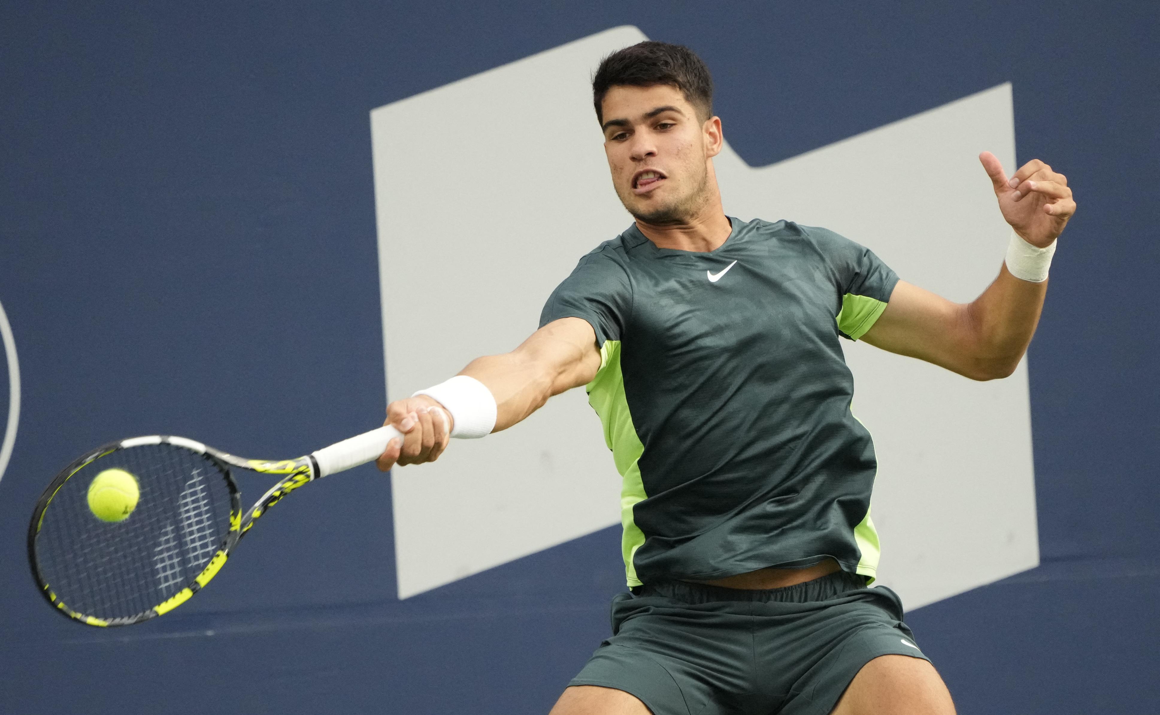 拉沃尔杯轻取戴维斯杯,德约科维奇点燃赛场 拉沃尔杯轻取戴维斯杯,德约科维奇点燃赛场