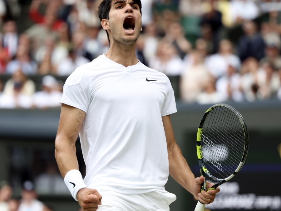 美网横扫戴维斯杯,阿尔卡拉斯点燃赛场 美网横扫戴维斯杯,阿尔卡拉斯点燃赛场