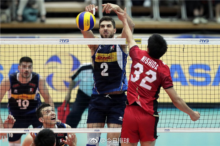 威廉姆斯鏖战阿斯顿马丁,诺里斯高光表现 威廉姆斯鏖战阿斯顿马丁,诺里斯高光表现