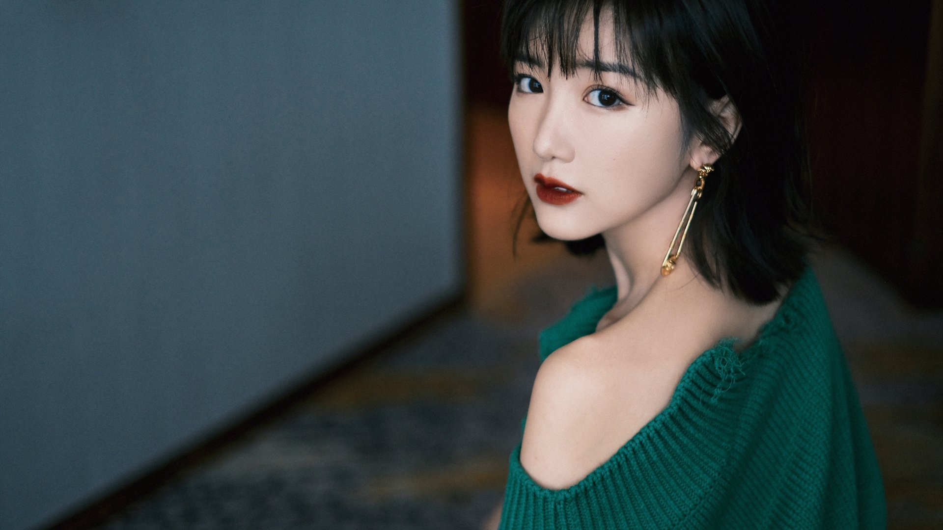 当森林狼化为洪流时,锡安正凿穿命运的岩层