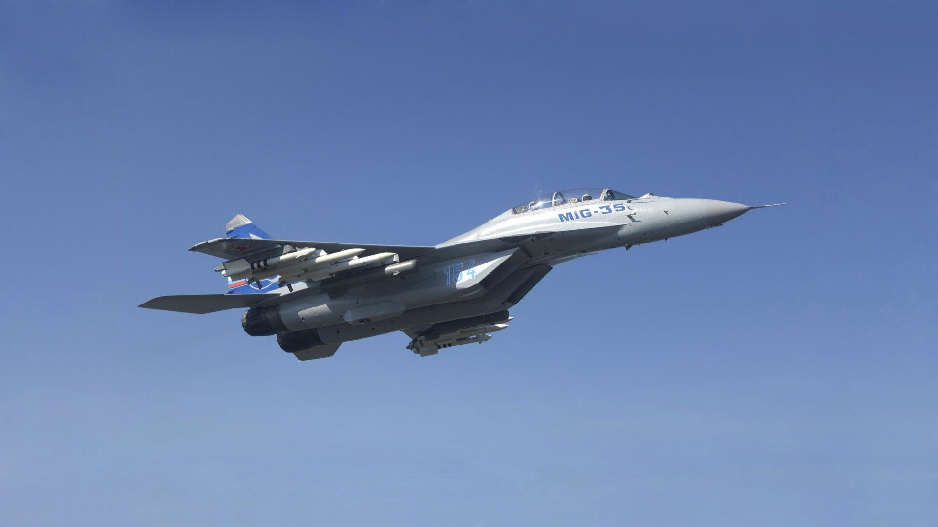 同一个夜晚,篮球的两极,戈贝尔的孤独城堡与步行者的立体战争