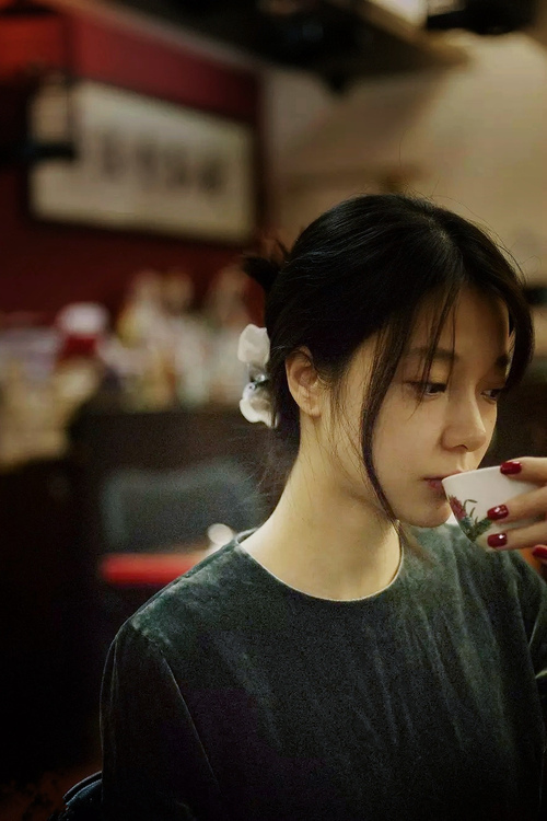 平行赛事日，当巴林的轮胎尖叫遇见马赛的北欧征服