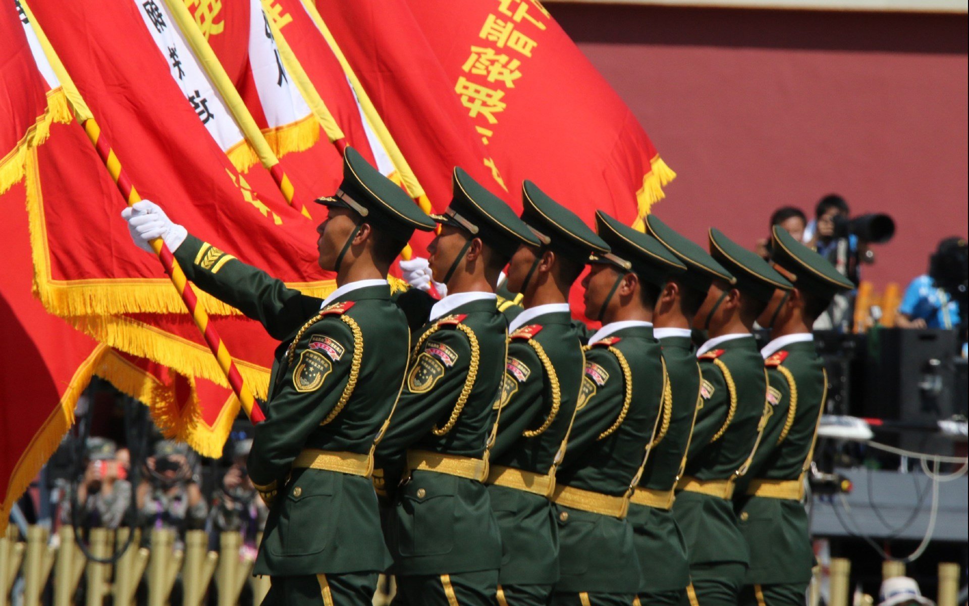 北欧风暴撕裂G组，哈兰德以节奏之神之名，让瑞典碾压奥地利成为唯一答案